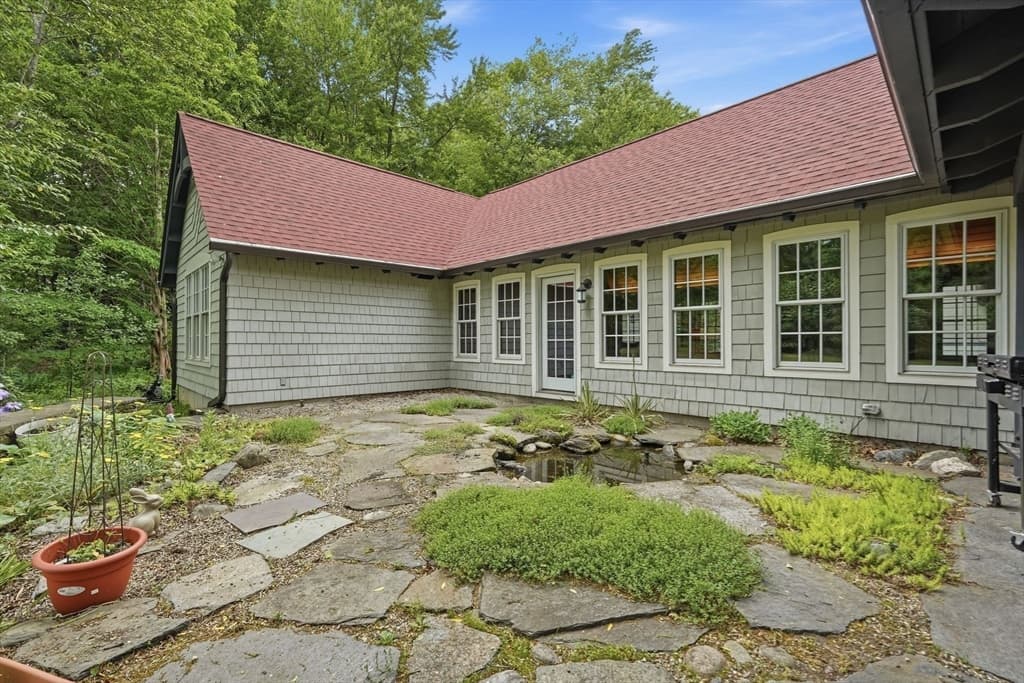 18 Eveningstar Dr, Amherst MA 01002 photo 37