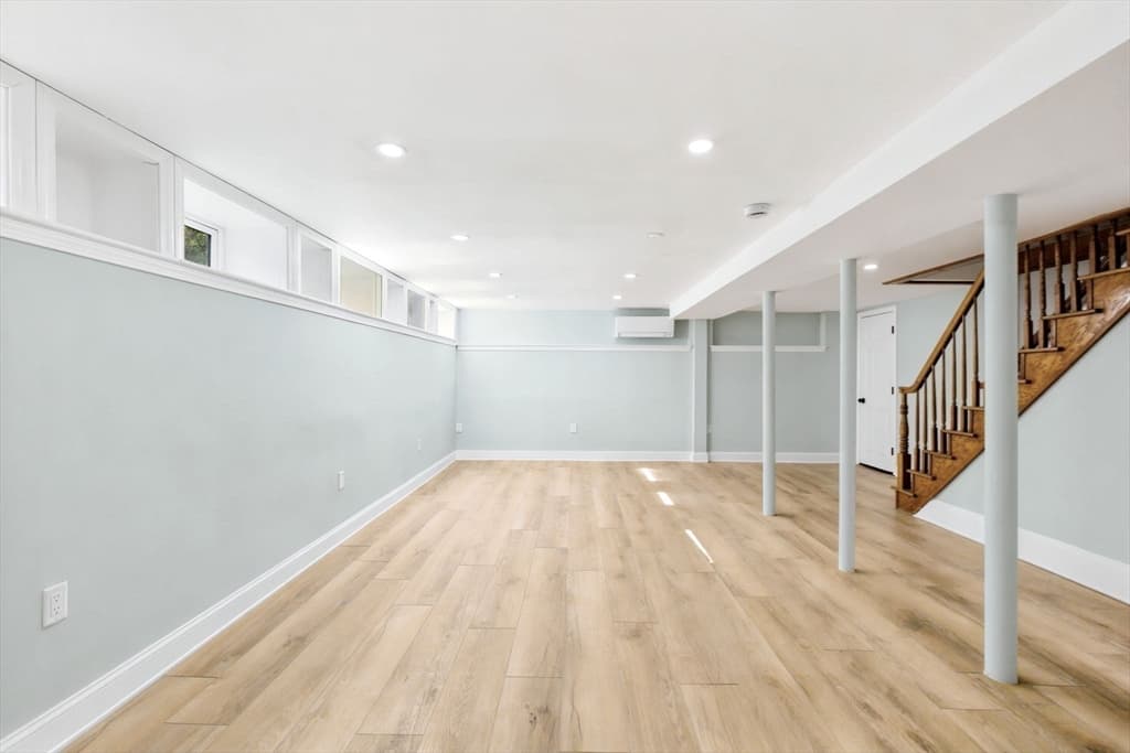 10 Washington Park, Newton MA 02460 photo 15