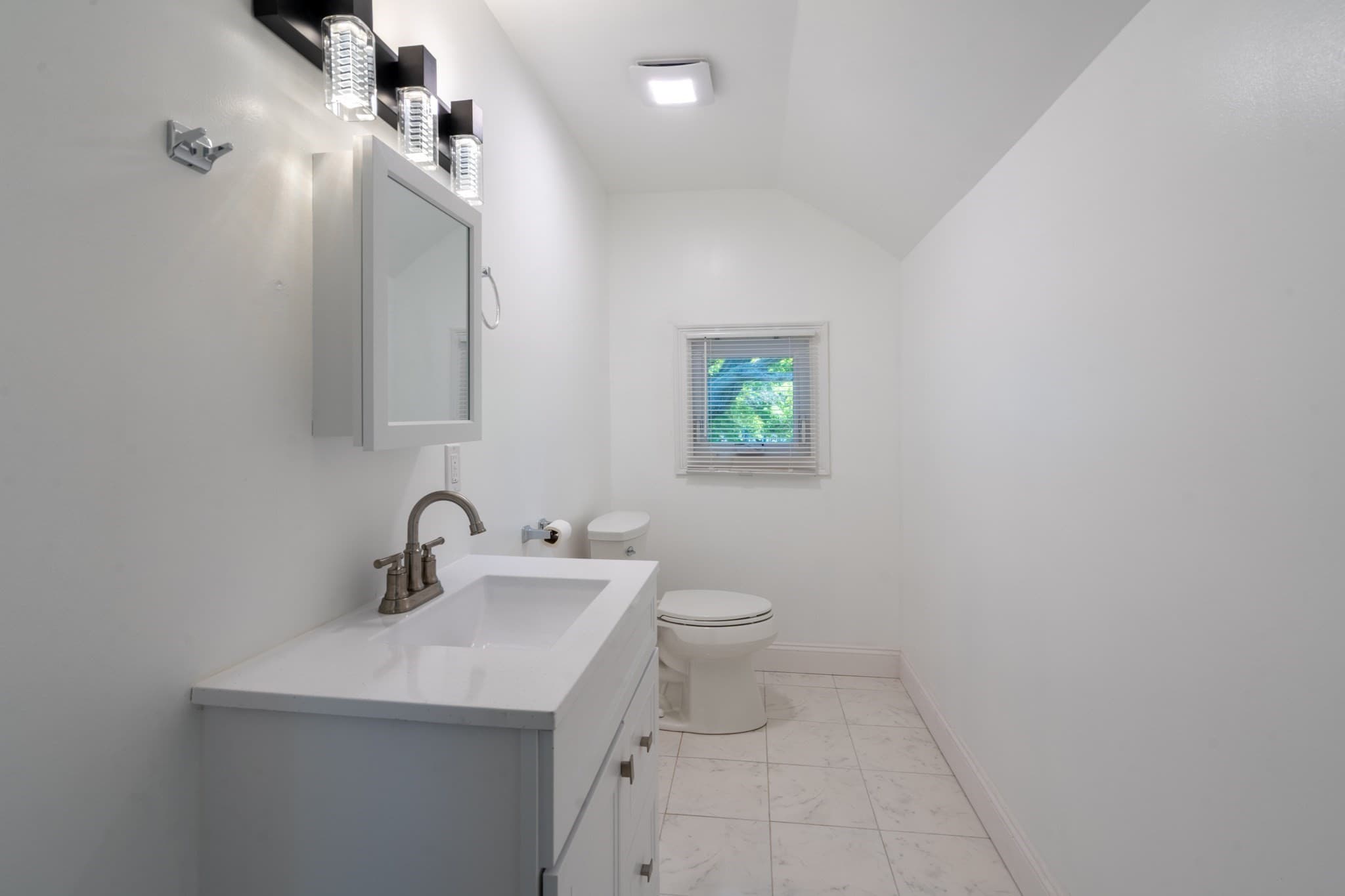 Single Family Residence at 10 Walnut St, Ware MA 01082, Ware, photo 11 of 28