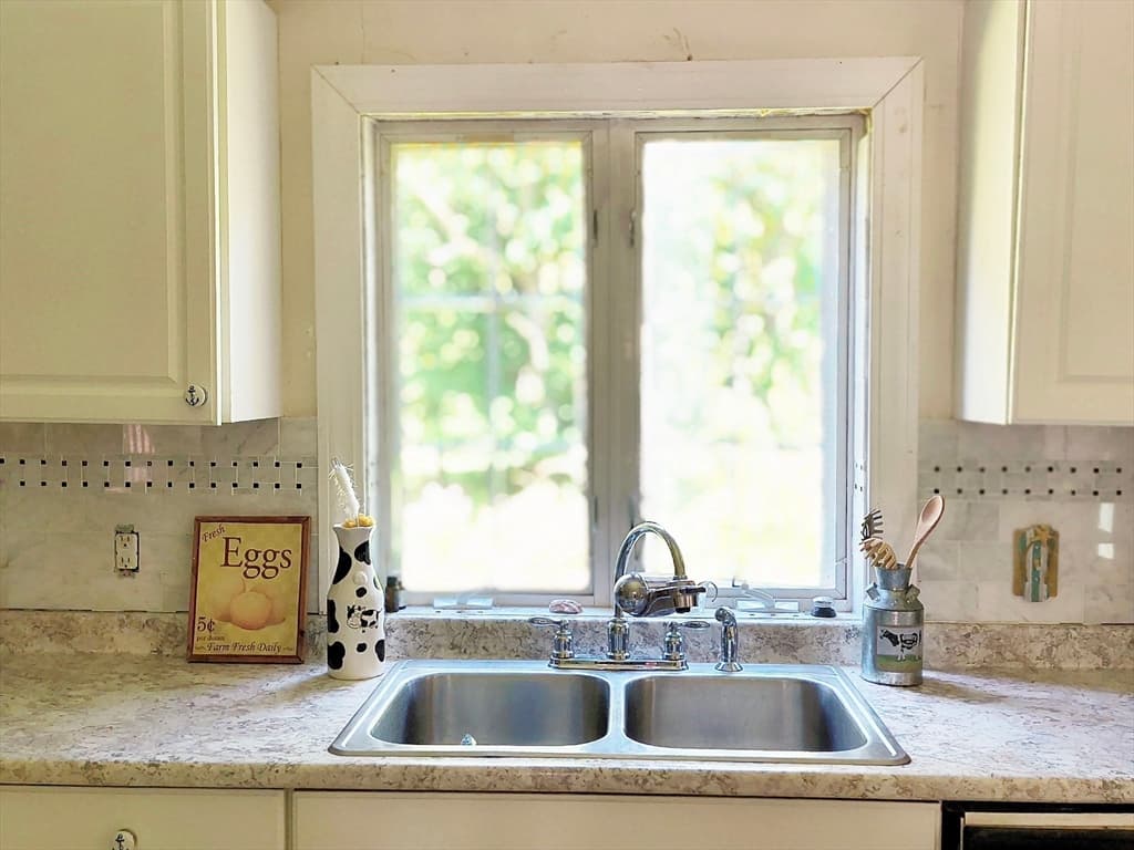 Single Family Residence at 4 Pleasant St, Plainville MA 02762, Plainville, photo 6 of 17