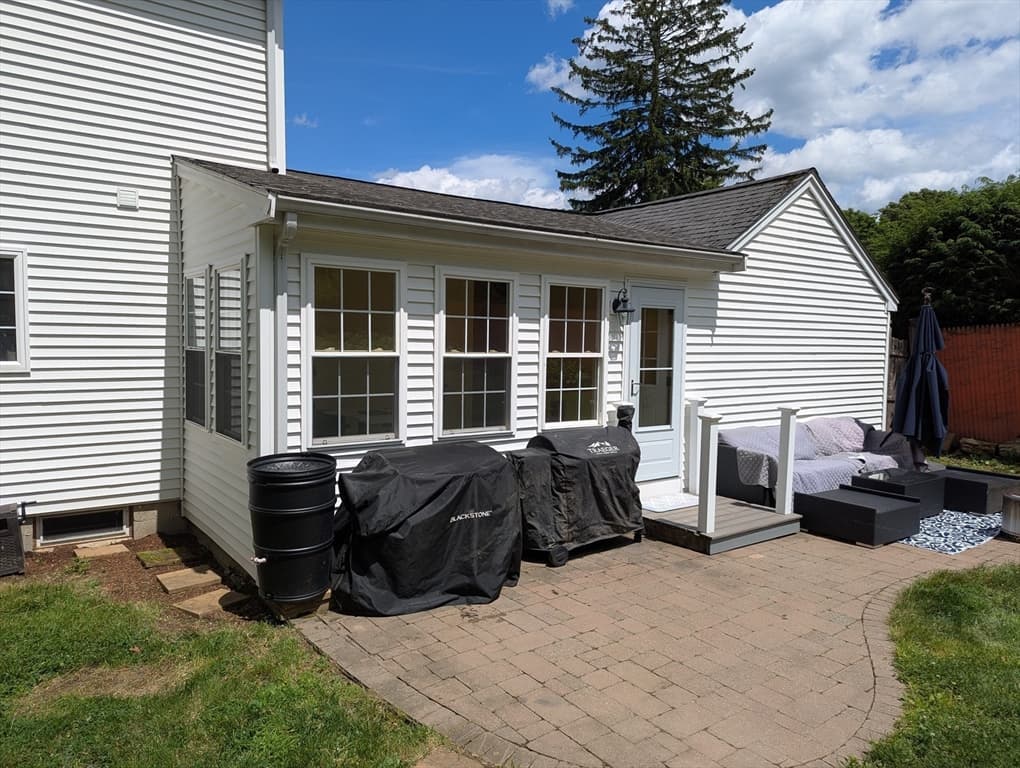 Single Family Residence at 349 Summer St, Franklin MA 02038, photo 12 of 21