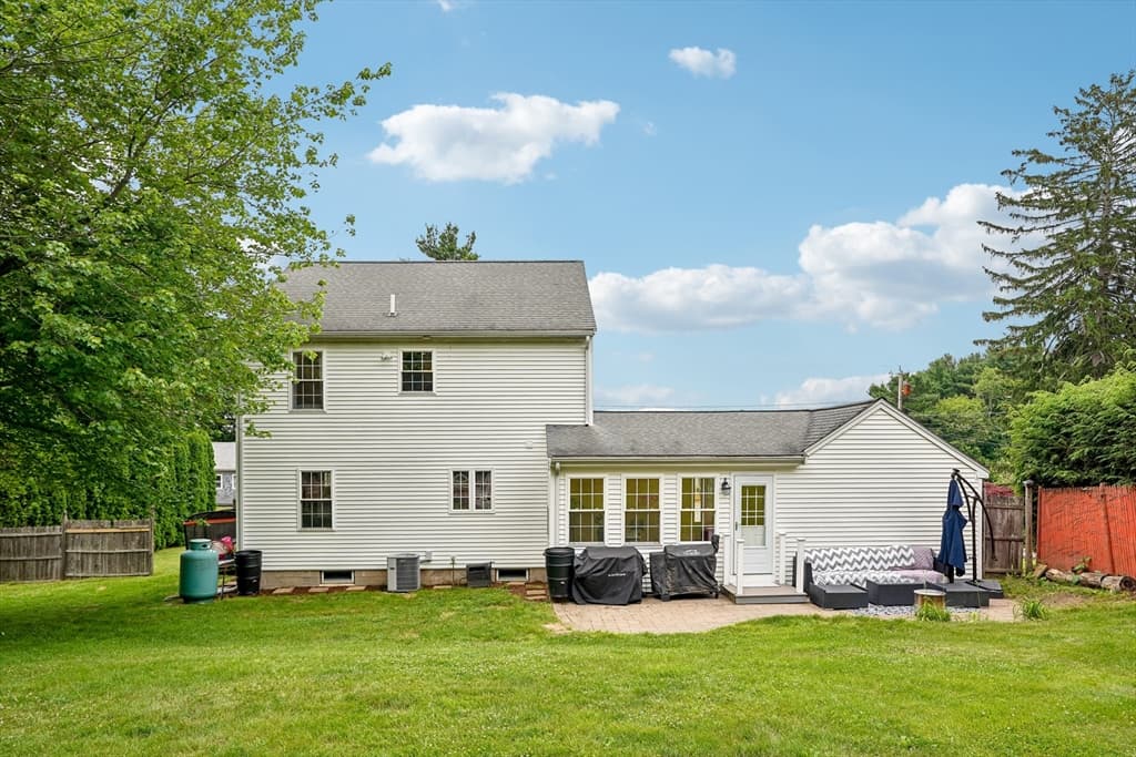 Single Family Residence at 349 Summer St, Franklin MA 02038, photo 19 of 21