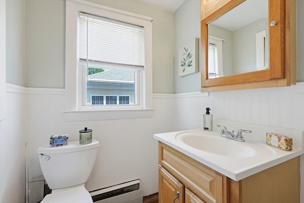 Condominium at 184 Ocean Ave W # 1, Salem MA 01970, photo 19 of 32