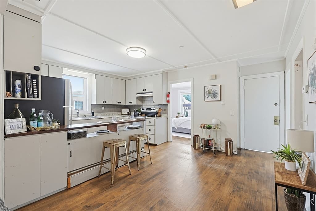 Condominium at 184 Ocean Ave W # 1, Salem MA 01970, photo 8 of 32
