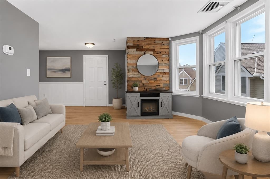 124 Tudor St # C, Boston MA 02127