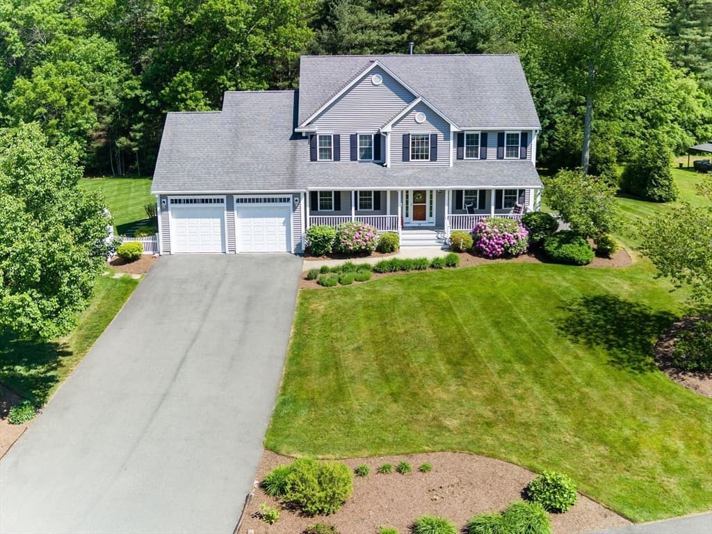 79 Foxwood Lane, Raynham MA 02767 photo 2