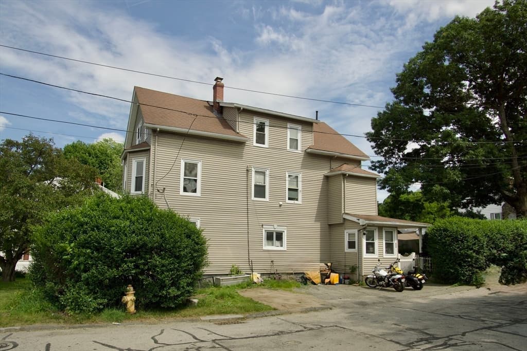 3 Family at 696 Grafton St, Worcester MA 01604, photo 3 of 14