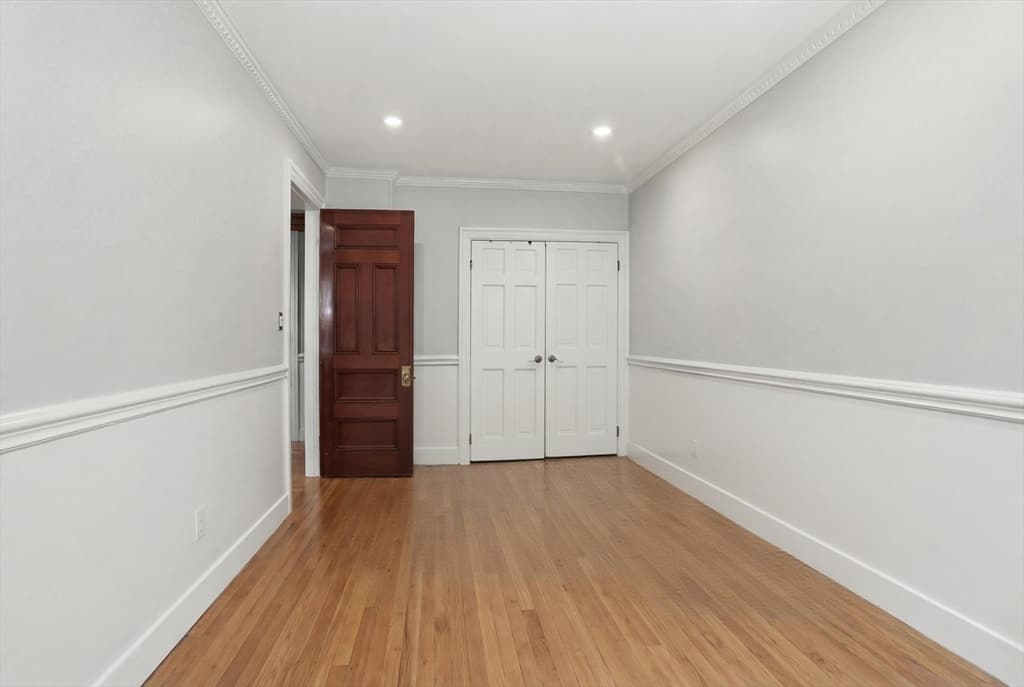 Condominium at 258 Marlborough # 2R, Boston MA 02116, photo 17 of 22