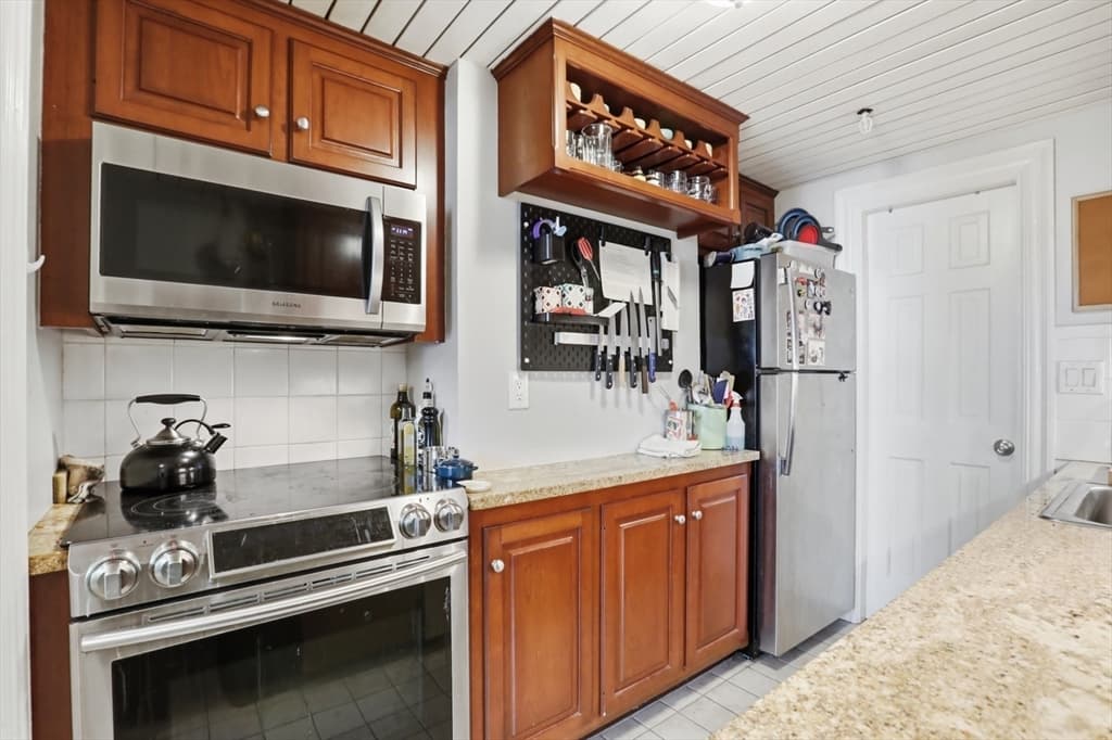 Condominium at 258 Marlborough # 2R, Boston MA 02116, photo 14 of 22