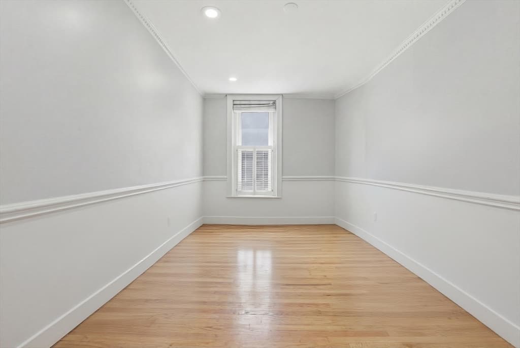 Condominium at 258 Marlborough # 2R, Boston MA 02116, photo 21 of 22