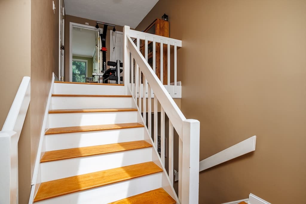 Condominium at 909 Ridgefield Cir # 909C, Clinton MA 01510, Clinton, photo 22 of 40