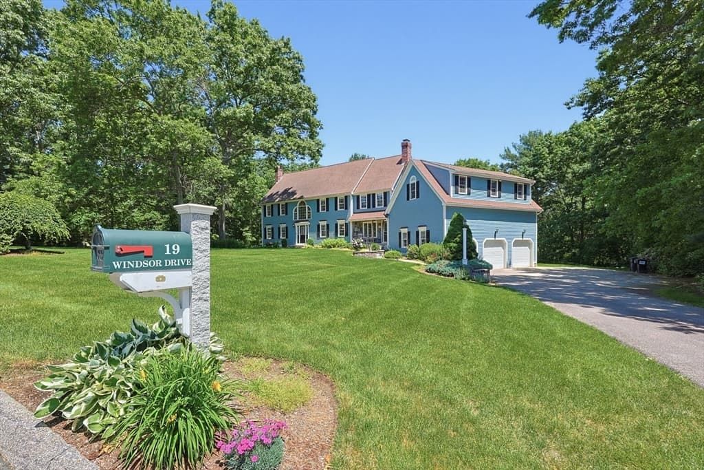 19 Windsor Dr., Foxboro MA 02035 photo 2