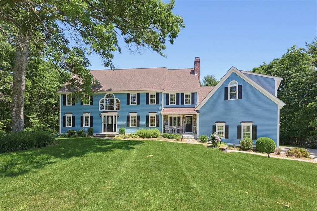 19 Windsor Dr., Foxboro MA 02035