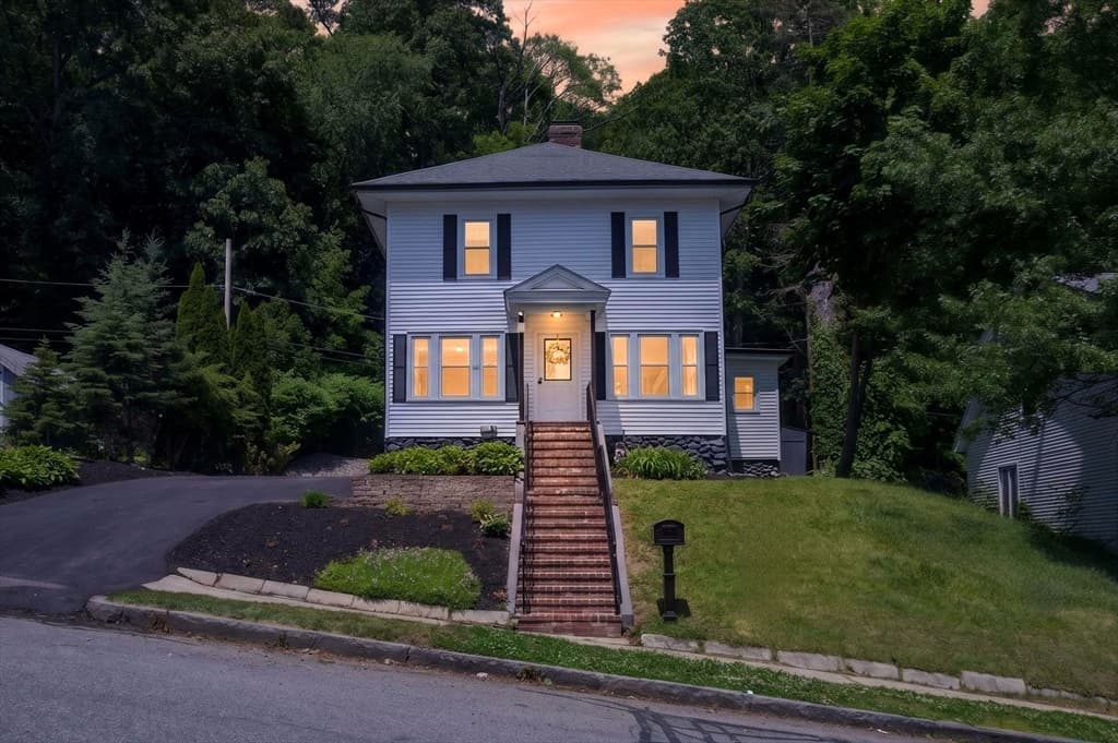 26 Rob Roy Rd, Worcester MA 01602