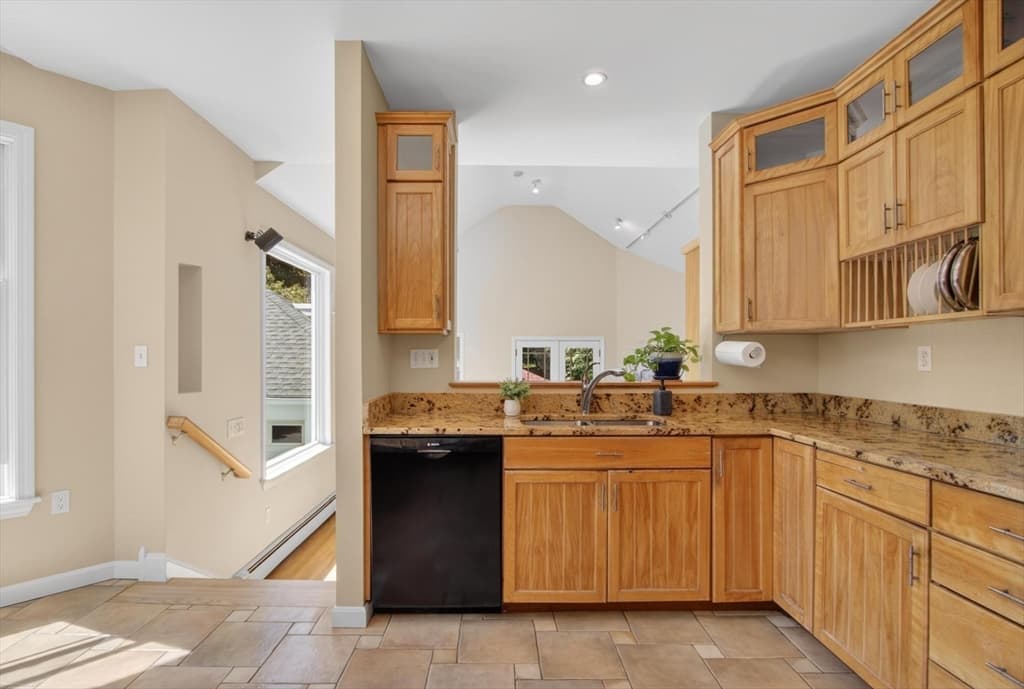 12 Middle St, Lexington MA 02421 photo 11