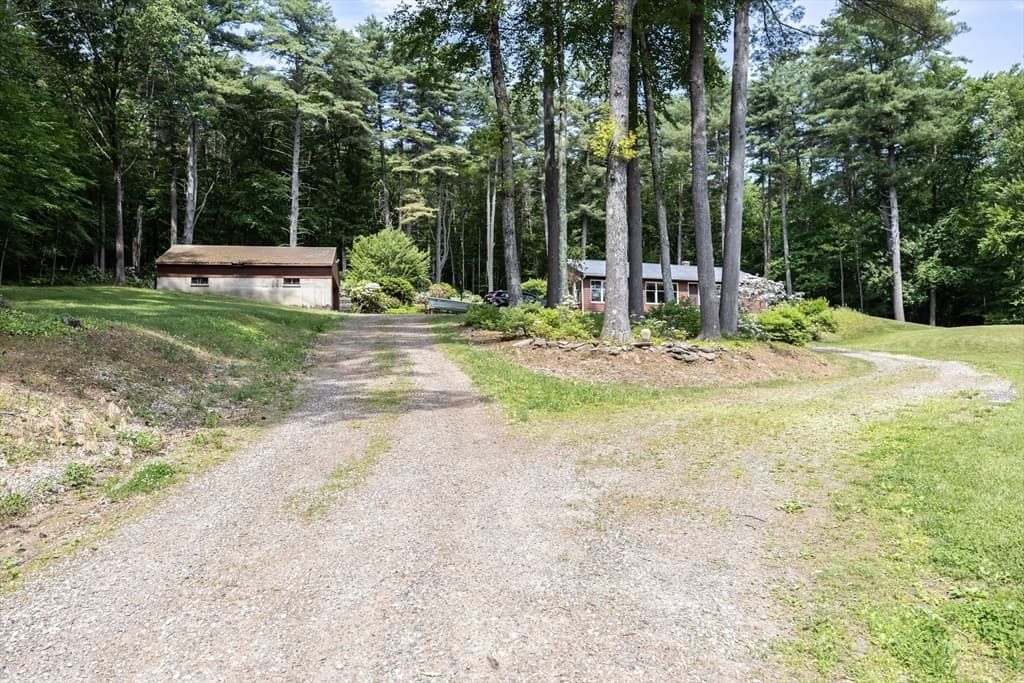 477 River Road, Deerfield MA 01342 photo 3