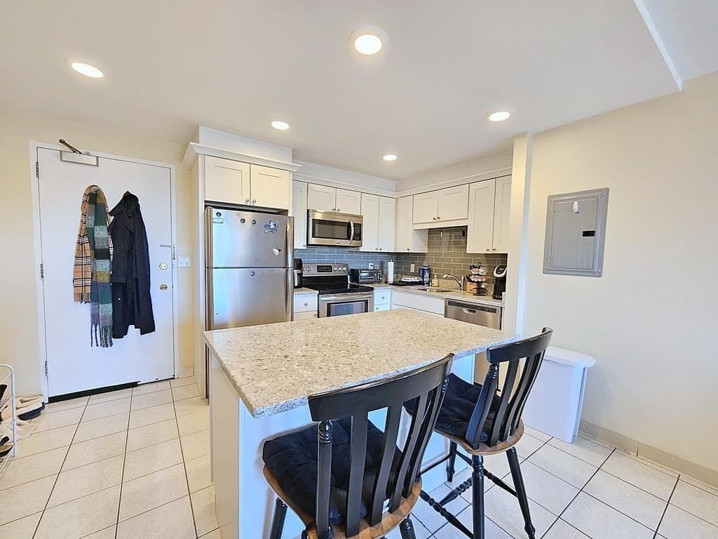 Condominium at 29 Concord Ave # 614, Cambridge MA 02138, Cambridge, photo 9 of 24