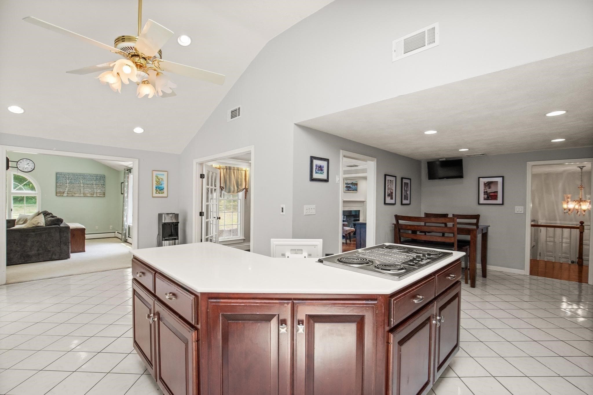 Single Family Residence at 4 Pentucket Ln, Danvers MA 01923, Danvers, photo 22 of 41