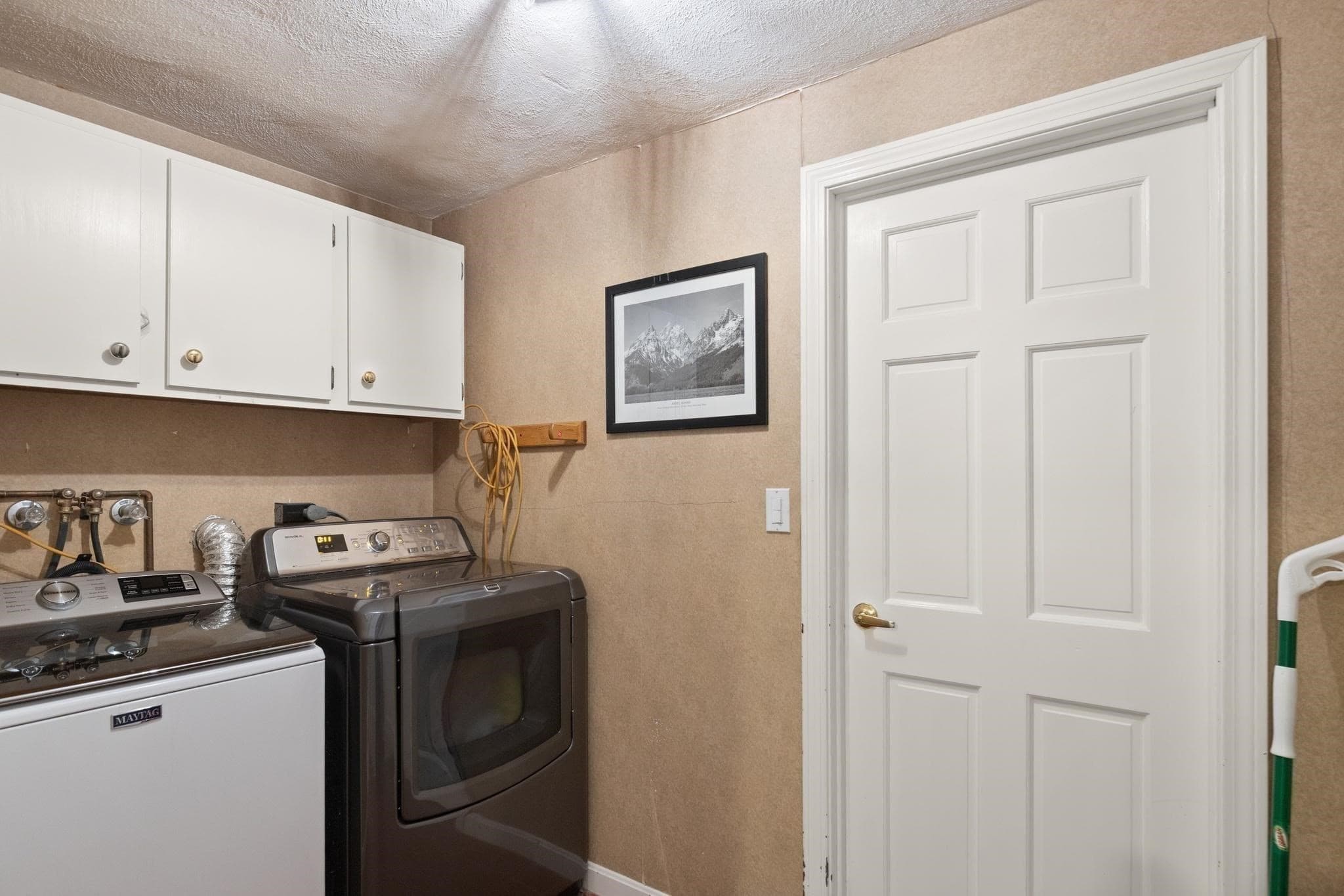 Single Family Residence at 4 Pentucket Ln, Danvers MA 01923, Danvers, photo 28 of 41