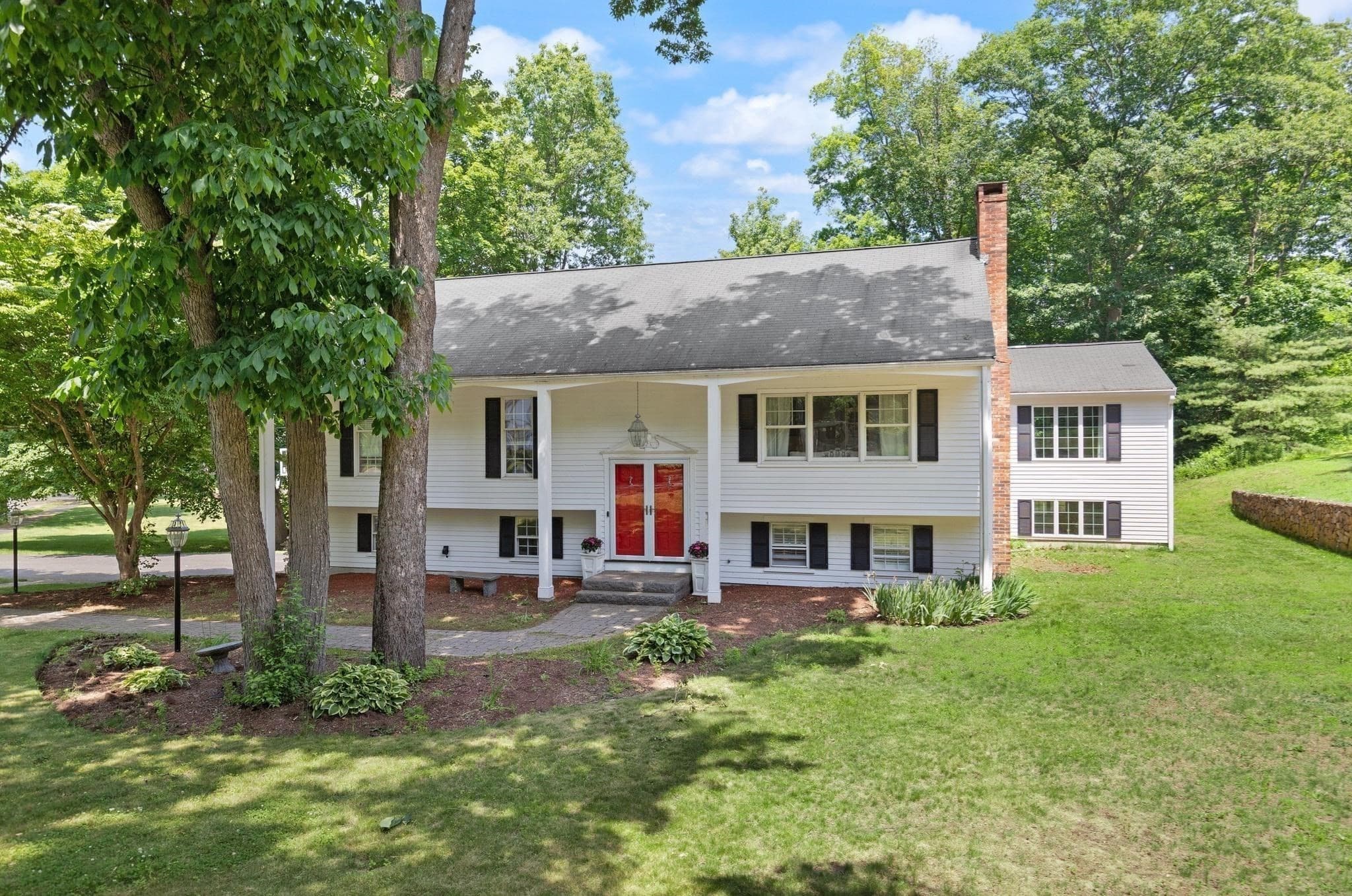 Single Family Residence at 4 Pentucket Ln, Danvers MA 01923, Danvers, photo 9 of 41