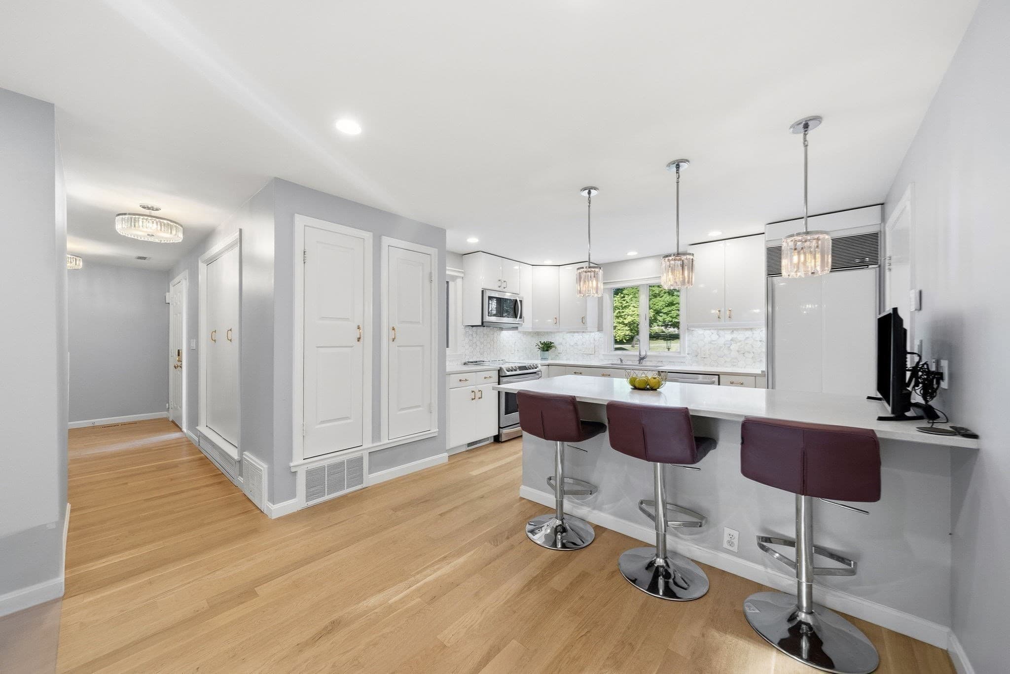 Condominium at 16 Coltsway # 16, Wayland MA 01778, photo 3 of 21