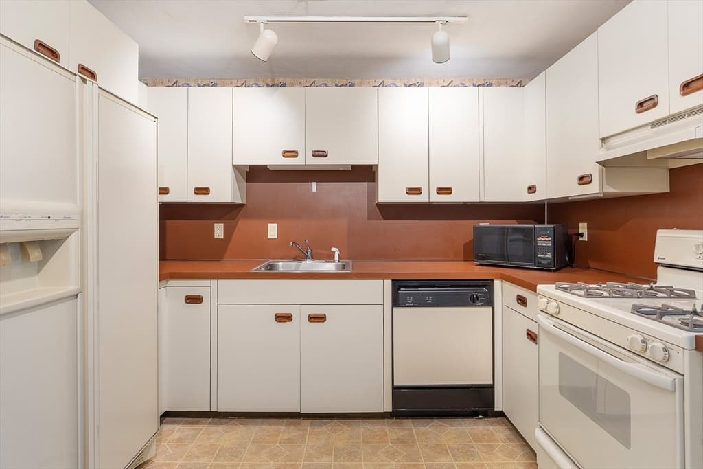225 Lincoln St. # B5, Duxbury MA 02332 photo 5