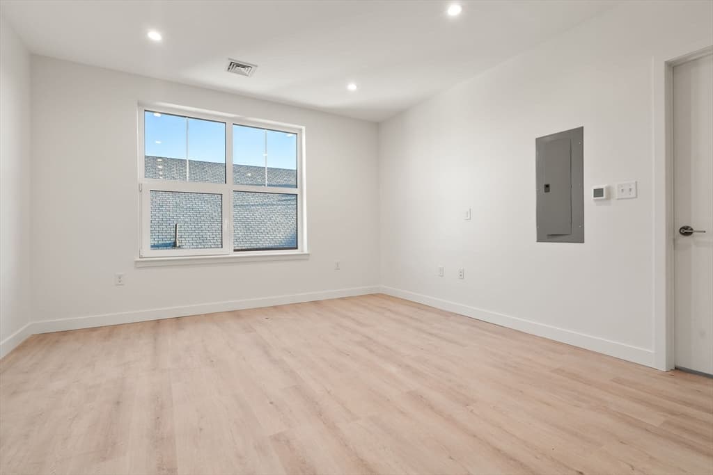 1151 Walnut # 302, Newton MA 02461 photo 22