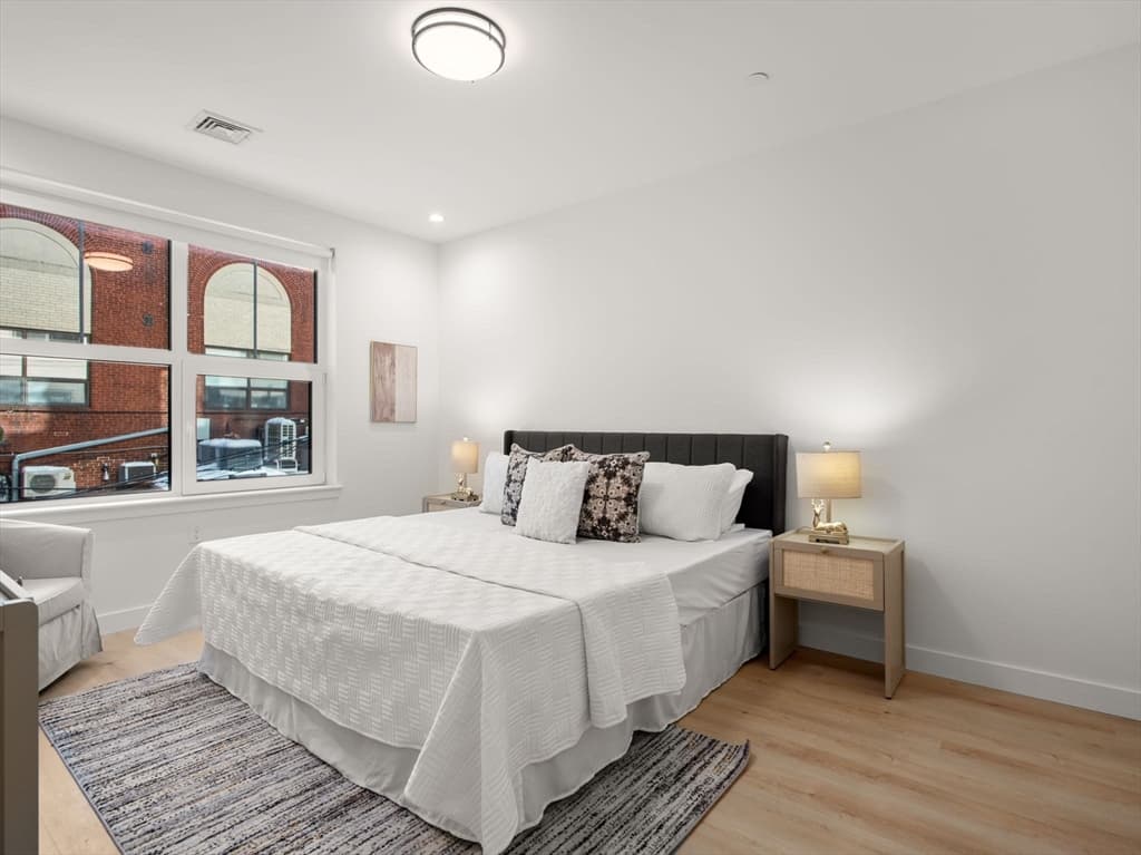 1151 Walnut # 302, Newton MA 02461 photo 8