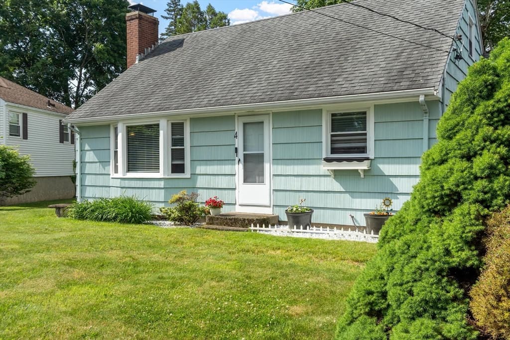 4 Cranston St, Worcester MA 01606 photo 5