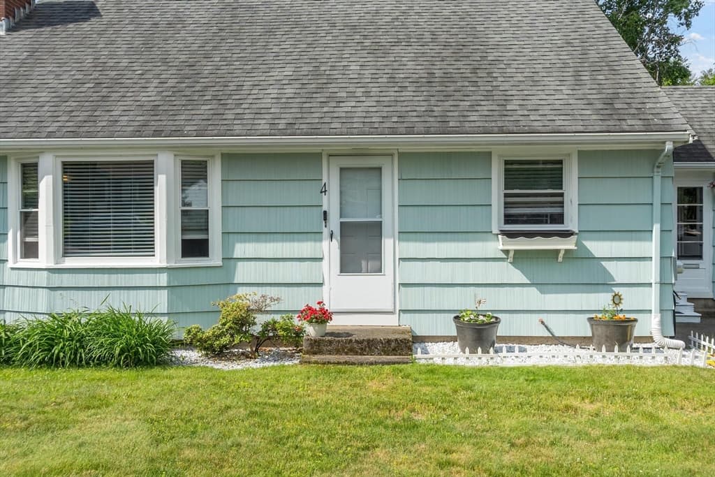 4 Cranston St, Worcester MA 01606 photo 4