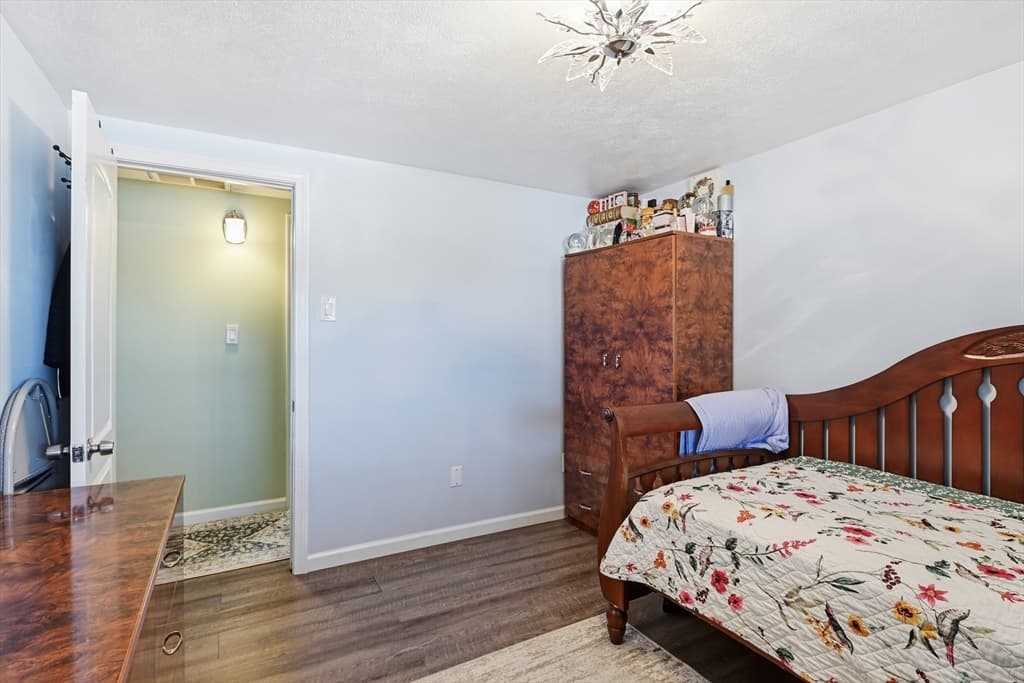 140 Ruskin St, Chicopee MA 01020 photo 14