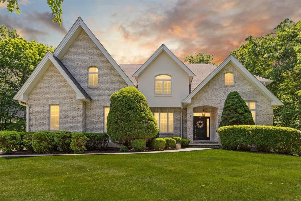 9 Riverside Terrace, Easton MA 02356