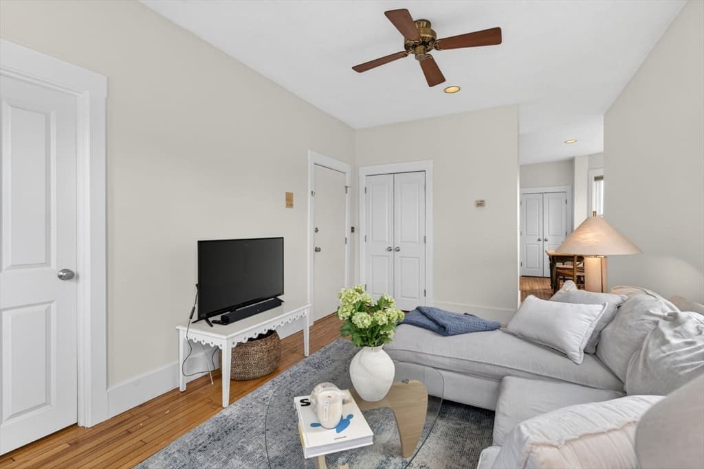 Condominium at 118 High St # 9, Boston MA 02129, Boston, photo 2 of 22