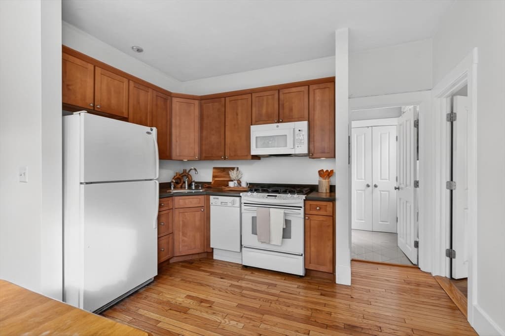 Condominium at 118 High St # 9, Boston MA 02129, Boston, photo 10 of 22