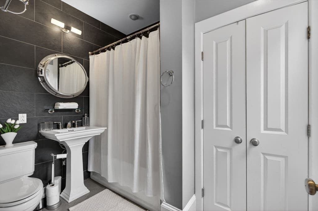 Condominium at 118 High St # 9, Boston MA 02129, Boston, photo 18 of 22