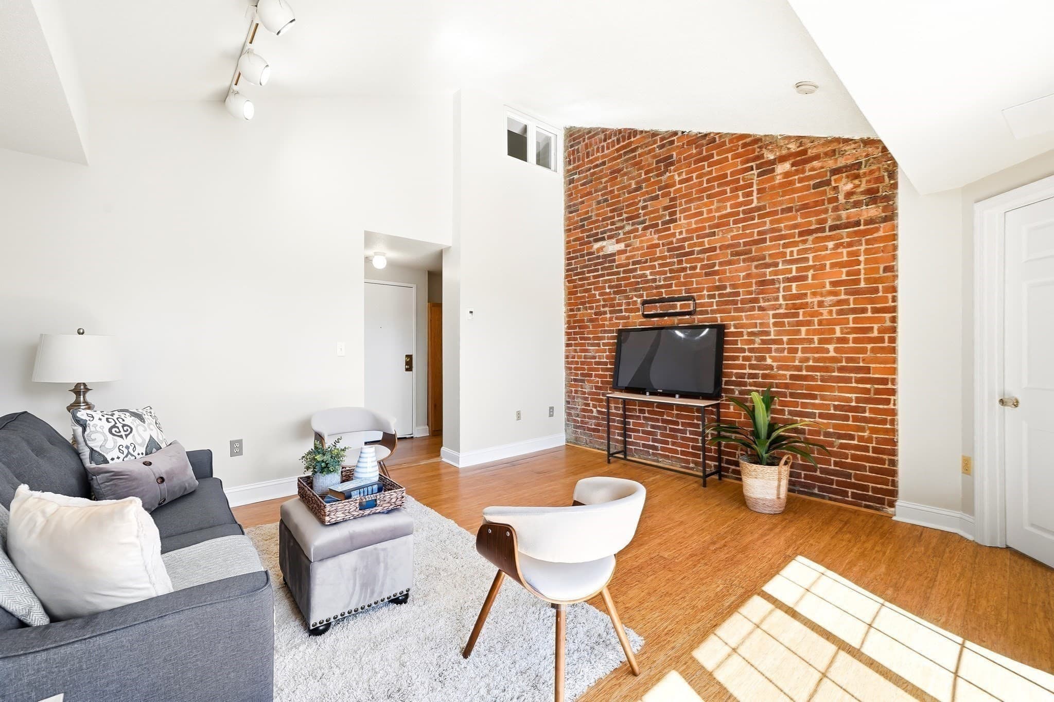 Condominium at 1475 Massachusetts Ave # 463, Lexington MA 02420, Lexington, photo 7 of 42