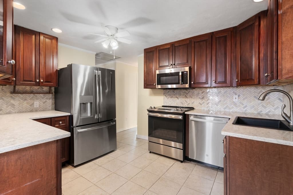 9 Providence Rd, Sutton MA 01590 photo 12