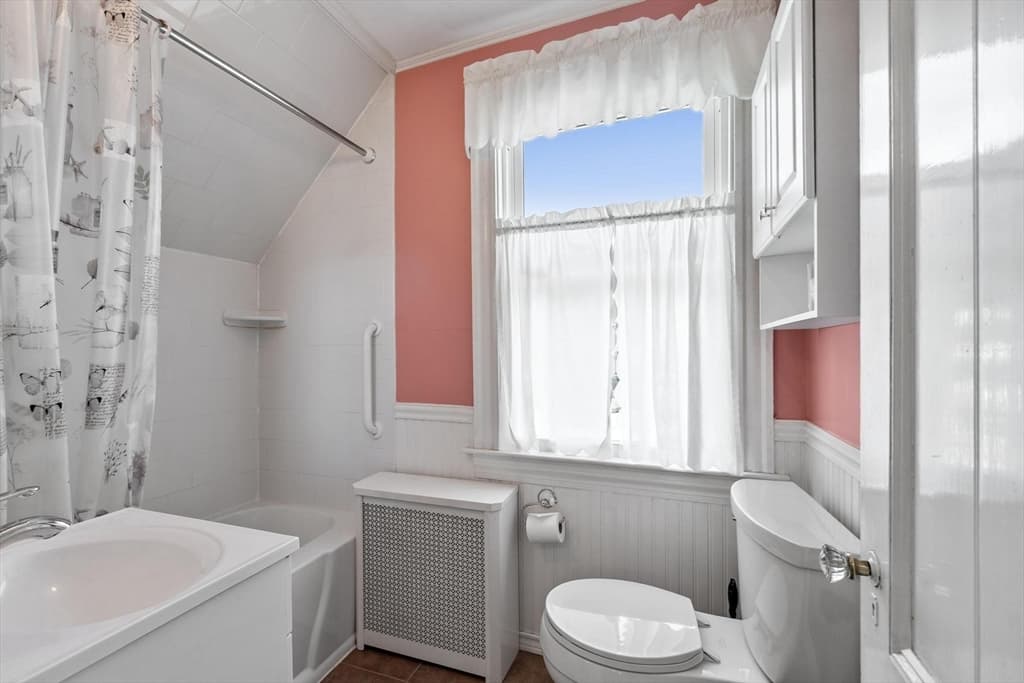140 Lake View Ave, Lynn MA 01904 photo 22