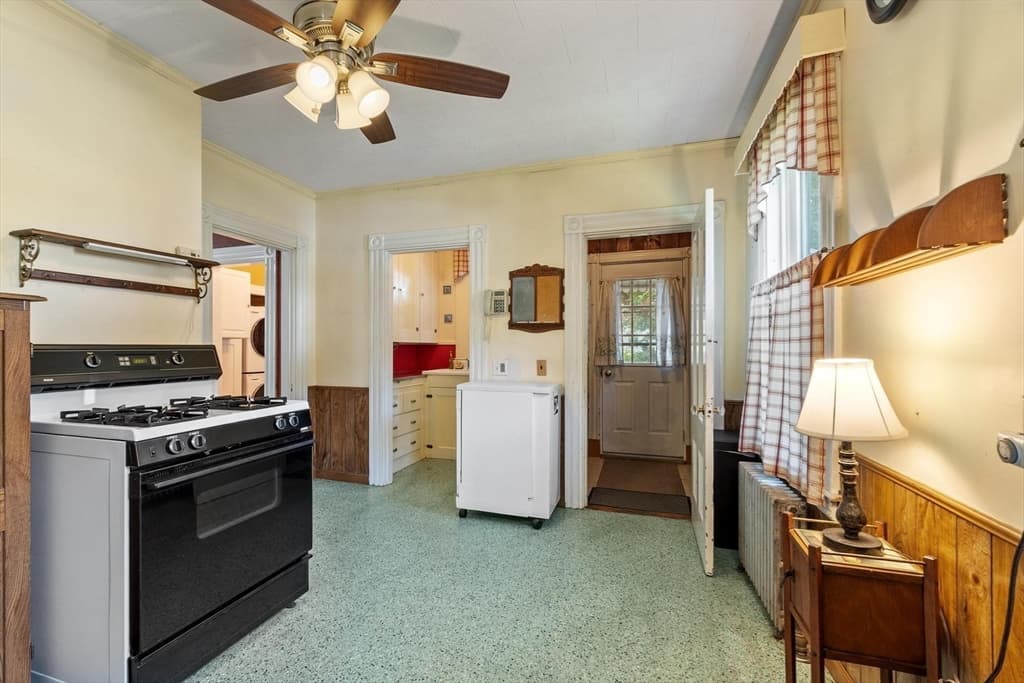 140 Lake View Ave, Lynn MA 01904 photo 14