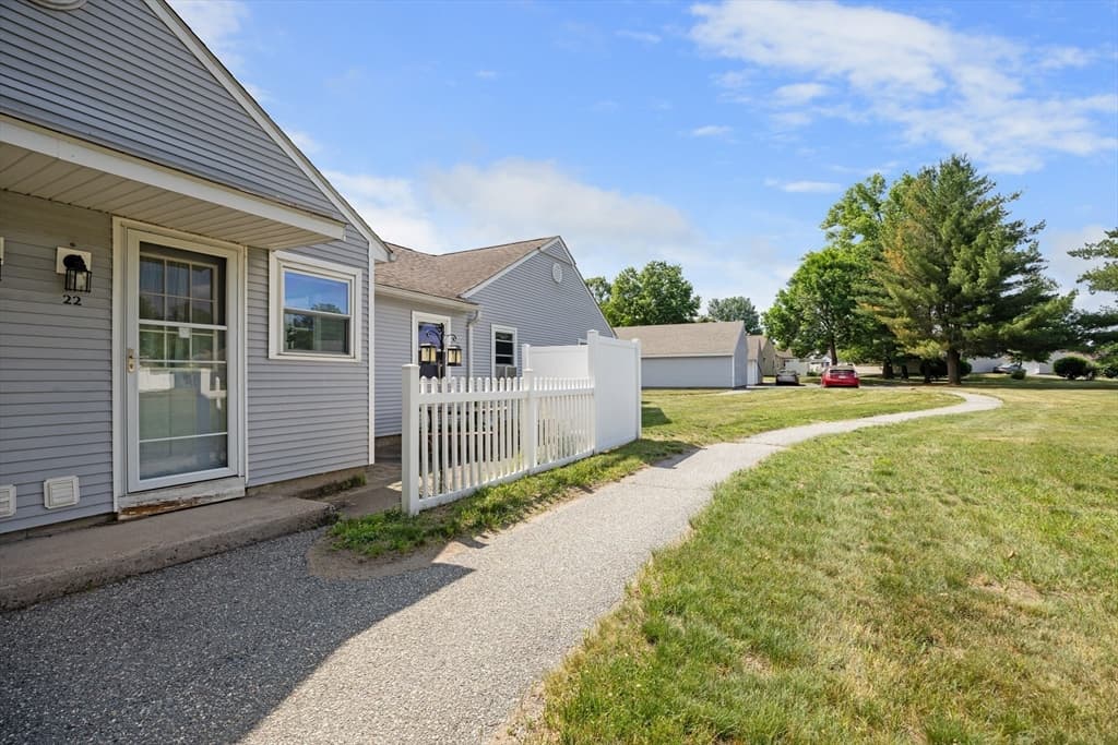 22 Fredette St # 22, Chicopee MA 01022