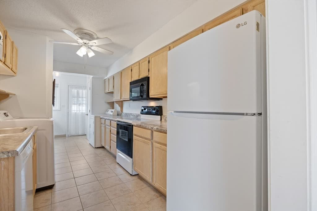 22 Fredette St # 22, Chicopee MA 01022 photo 9
