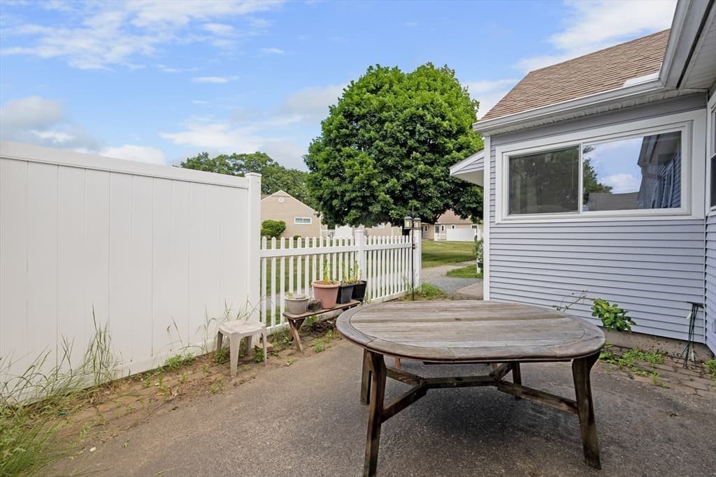 22 Fredette St # 22, Chicopee MA 01022 photo 19