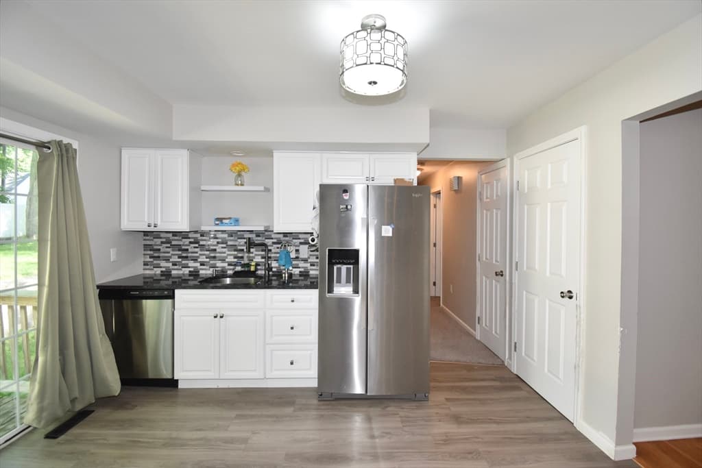 3 Vineland Ave, East Longmeadow MA 01028 photo 9