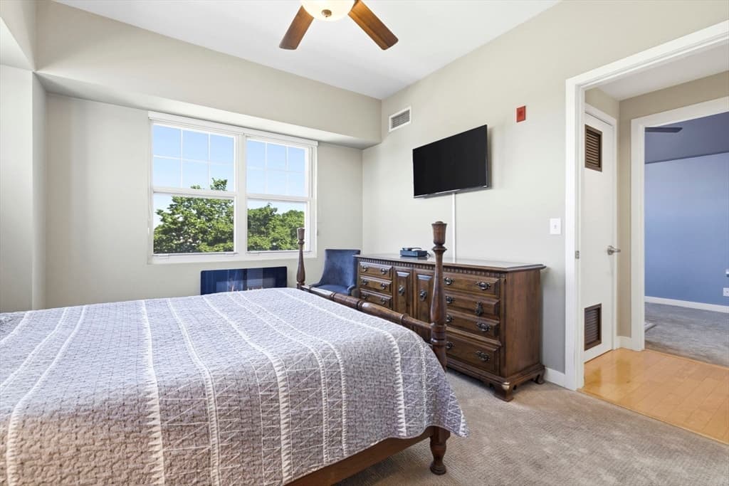 Condominium at 550 Pleasant Street # 411, Winthrop MA 02152, Winthrop, photo 17 of 27