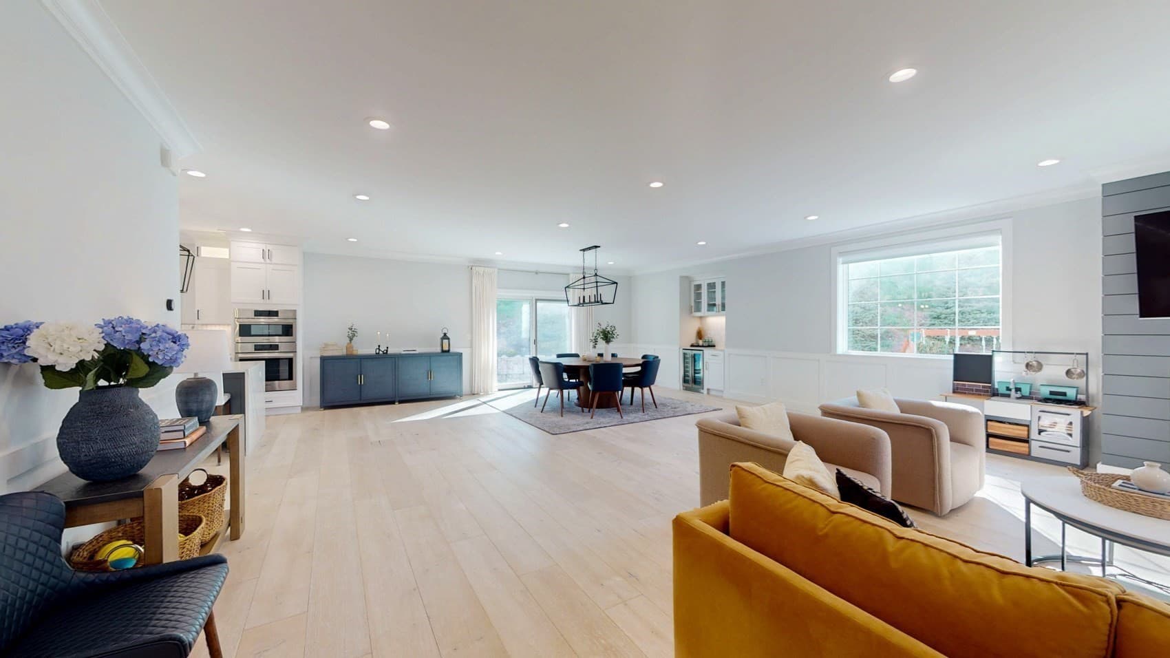 Single Family Residence at 4 Lincoln Ct, Medfield MA 02052, Medfield, photo 10 of 42