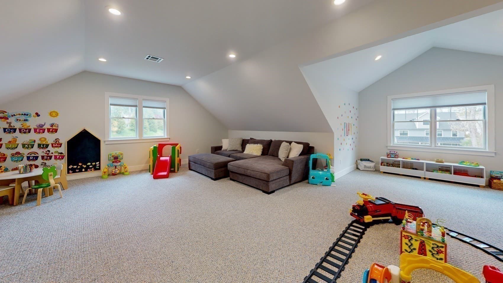 Single Family Residence at 4 Lincoln Ct, Medfield MA 02052, Medfield, photo 29 of 42