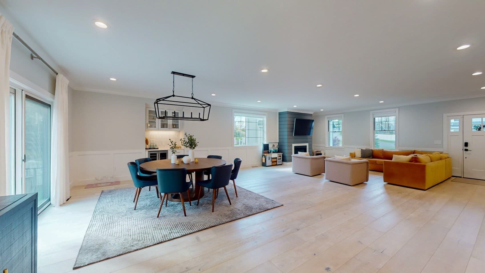Single Family Residence at 4 Lincoln Ct, Medfield MA 02052, Medfield, photo 8 of 42