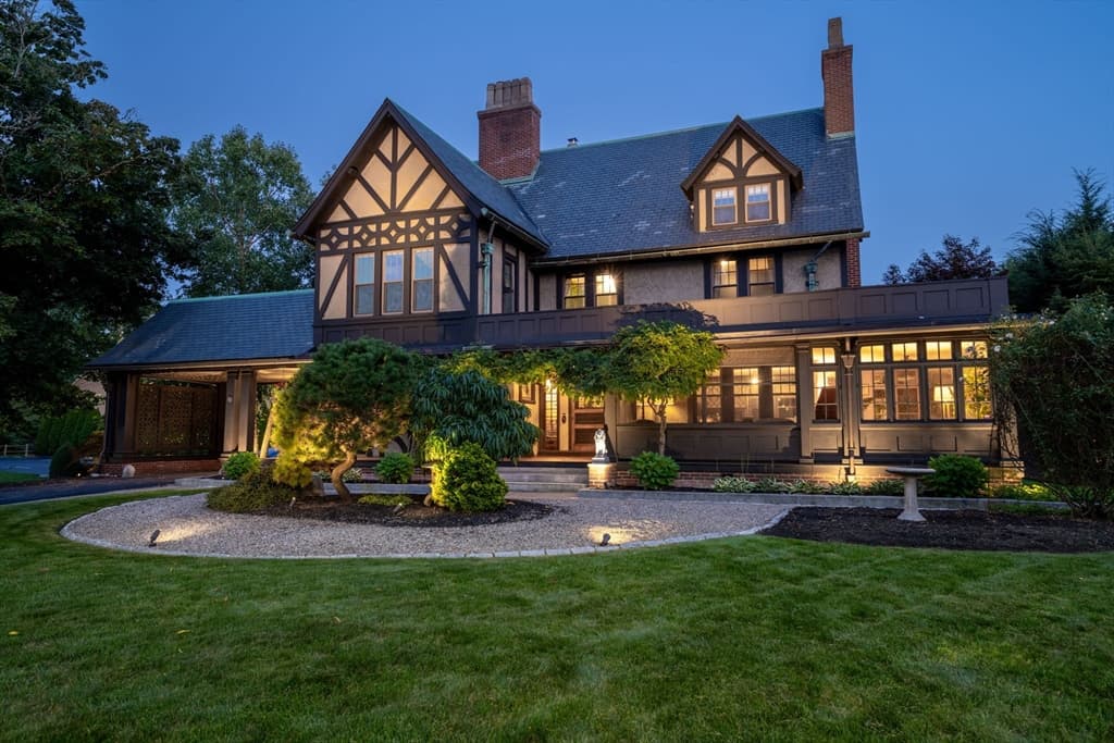 234 County St, Attleboro MA 02703