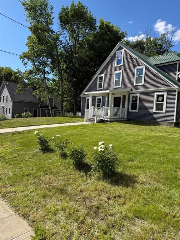 18 Main St, Ashburnham MA 01430