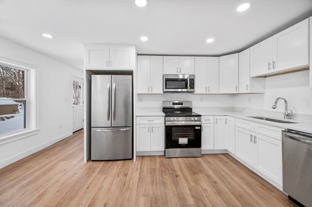 18 Main St, Ashburnham MA 01430 photo 9